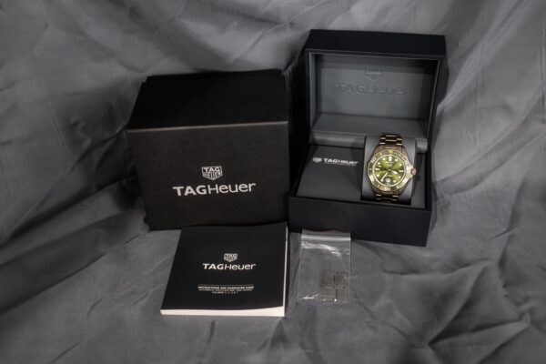 2023 Tag Heuer Aquaracer WBP208B Green Dial