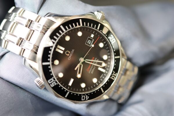 2010 Omega Seamaster 212.30.41.61.01.001 Black Dial