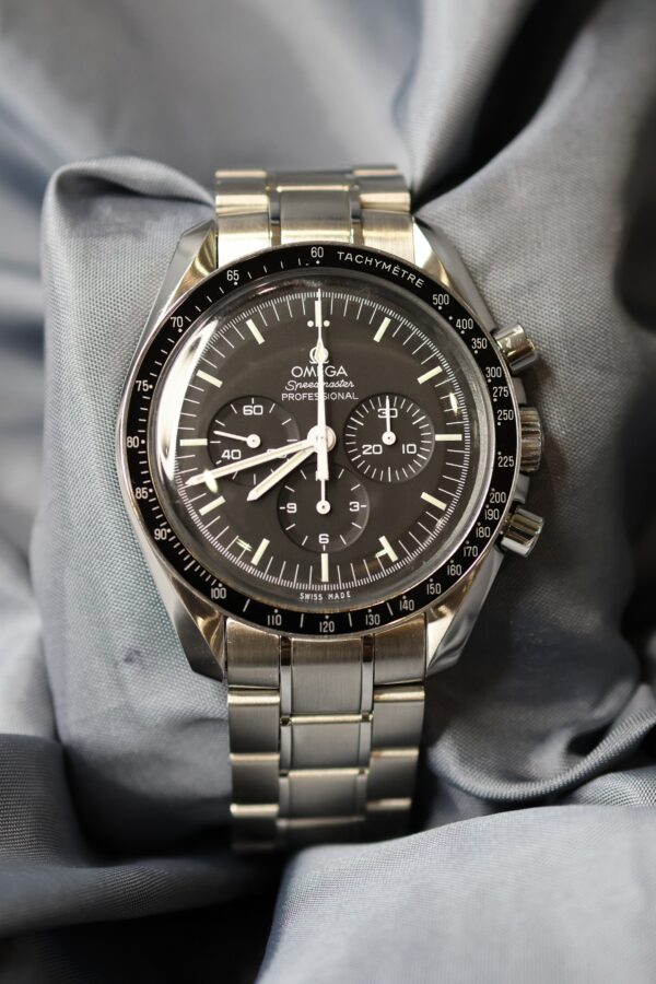 2020 Omega Speedmaster 310.30.42.50.01.001 Black Dial Hesalite