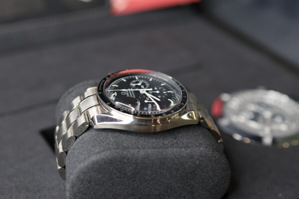 2020 Omega Speedmaster 310.30.42.50.01.001 Black Dial Hesalite