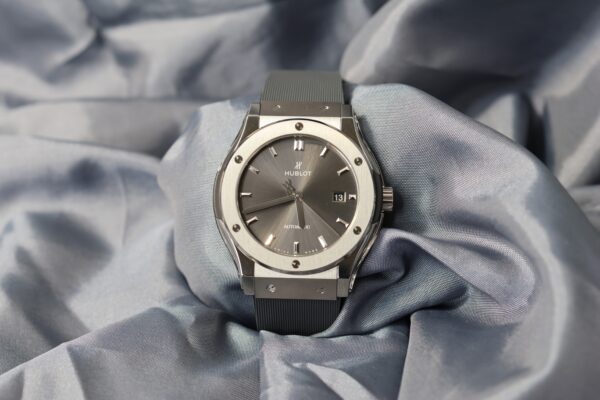 2025 Hublot Classic Fusion 542.NX.7071.RX Grey Sunray Dial