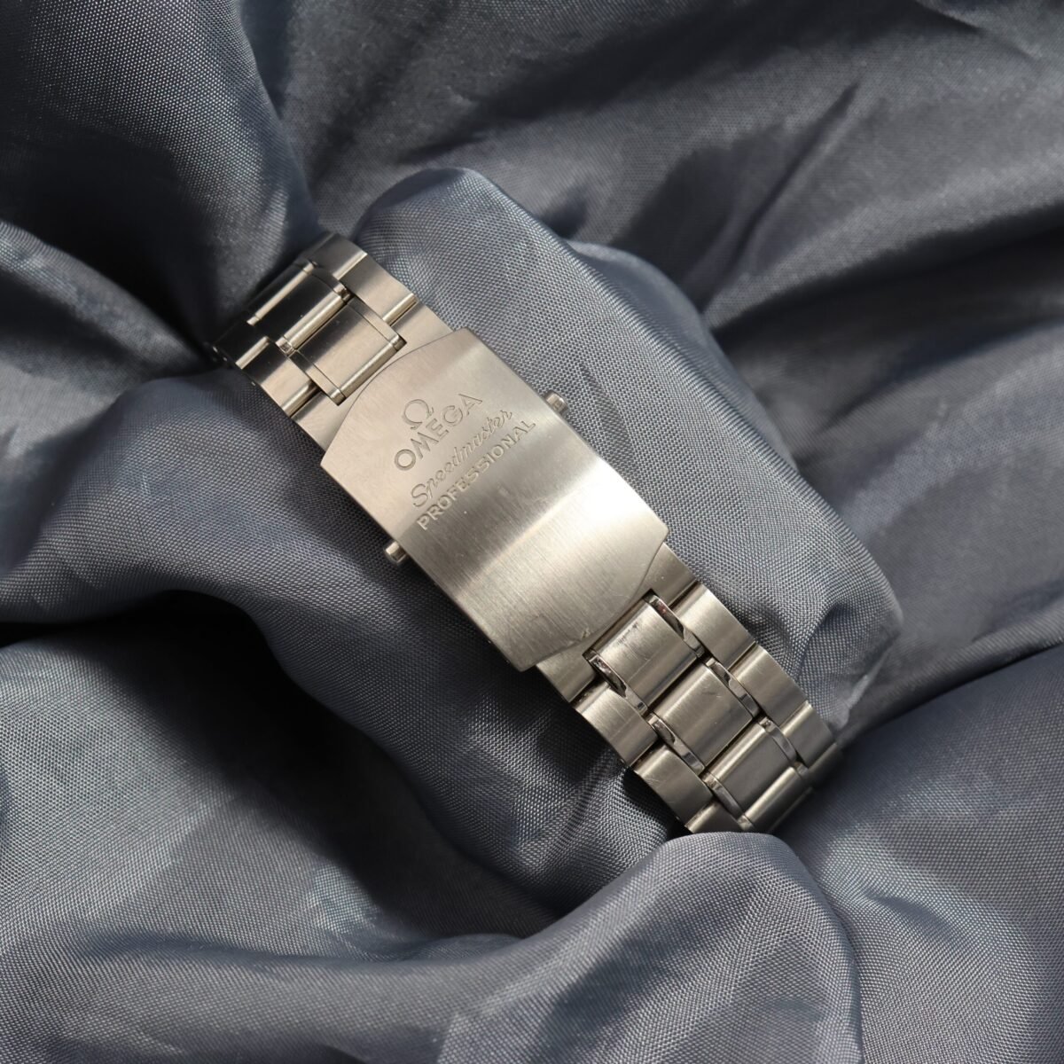 Omega Speedmaster Moonwatch Professional stainless steel bracelet clasp with Omega logo