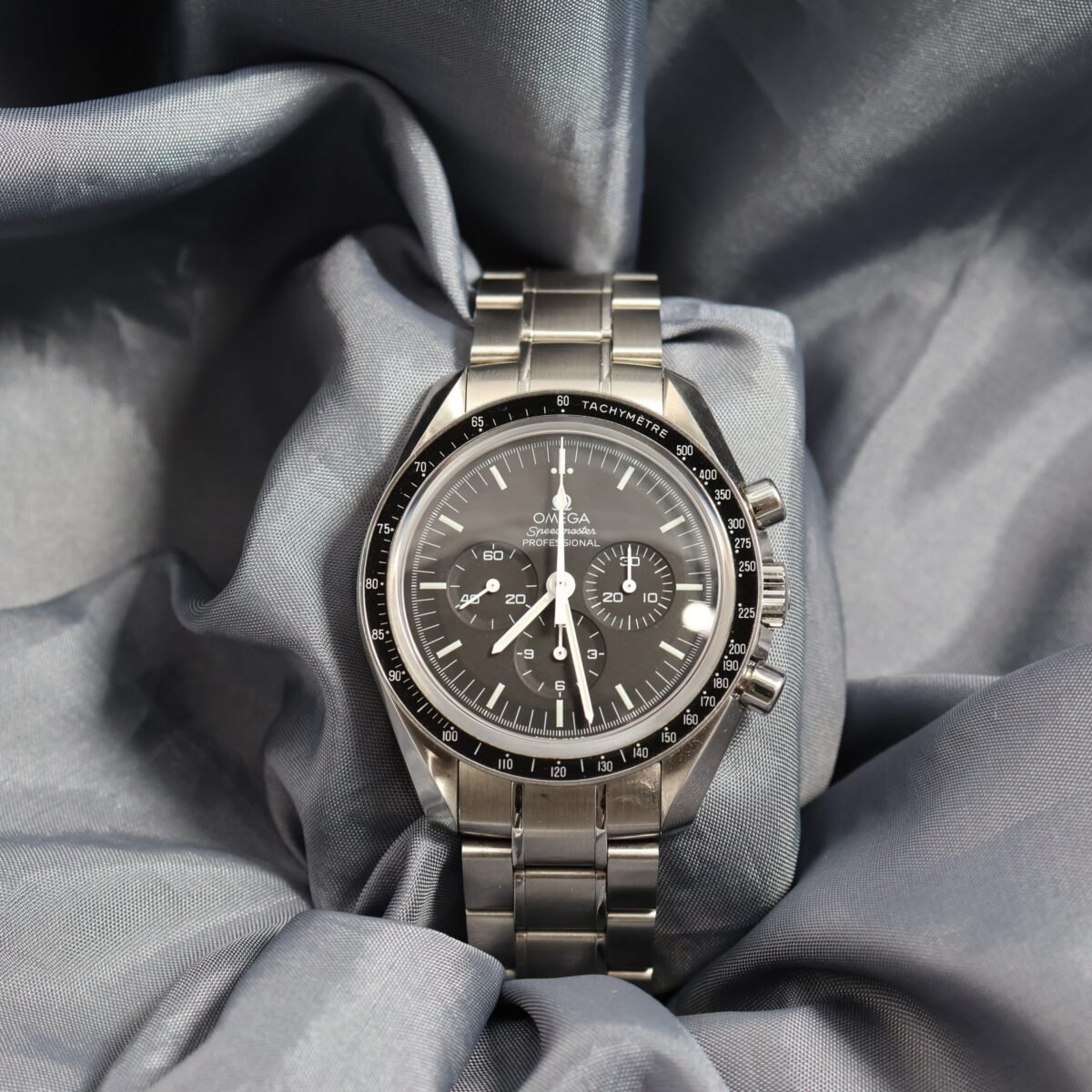Omega Speedmaster Moonwatch Professional 42mm Ref. 311.30.42.30.01.006 (2019) – Front View
