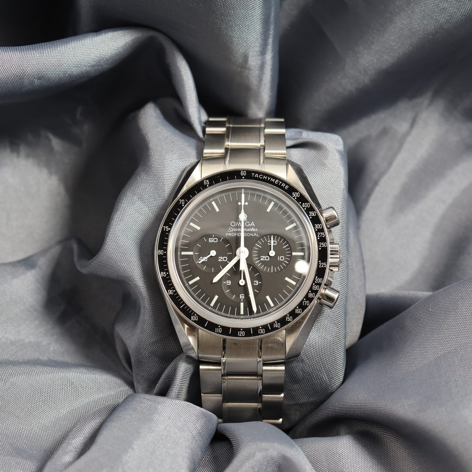 Omega Speedmaster Moonwatch Professional 42mm Ref. 311.30.42.30.01.006 (2019) – Front View