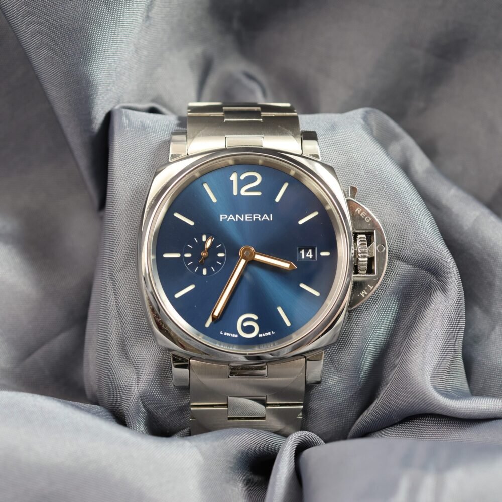 Panerai Luminor 1950 42mm PAM01124 blue dial automatic watch front view