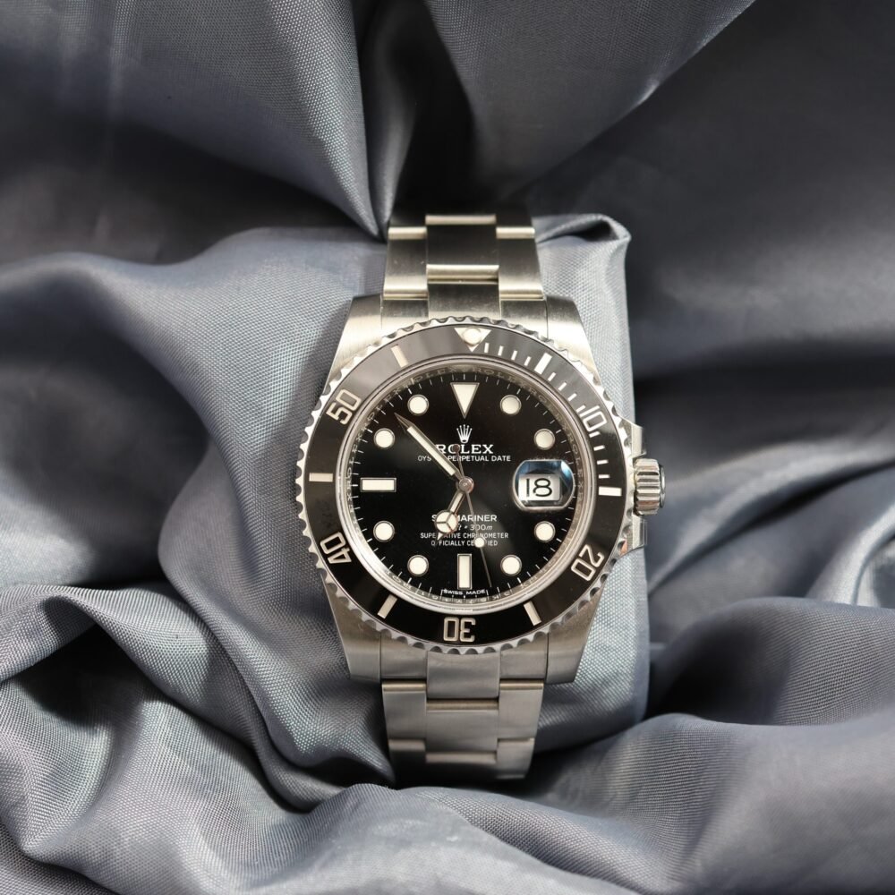 Rolex Submariner Date 40mm 116610LN black ceramic bezel stainless steel dive watch front view