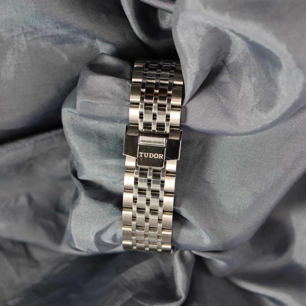 Tudor 1926 Ref. 91560 stainless steel bracelet clasp with TUDOR text engraving