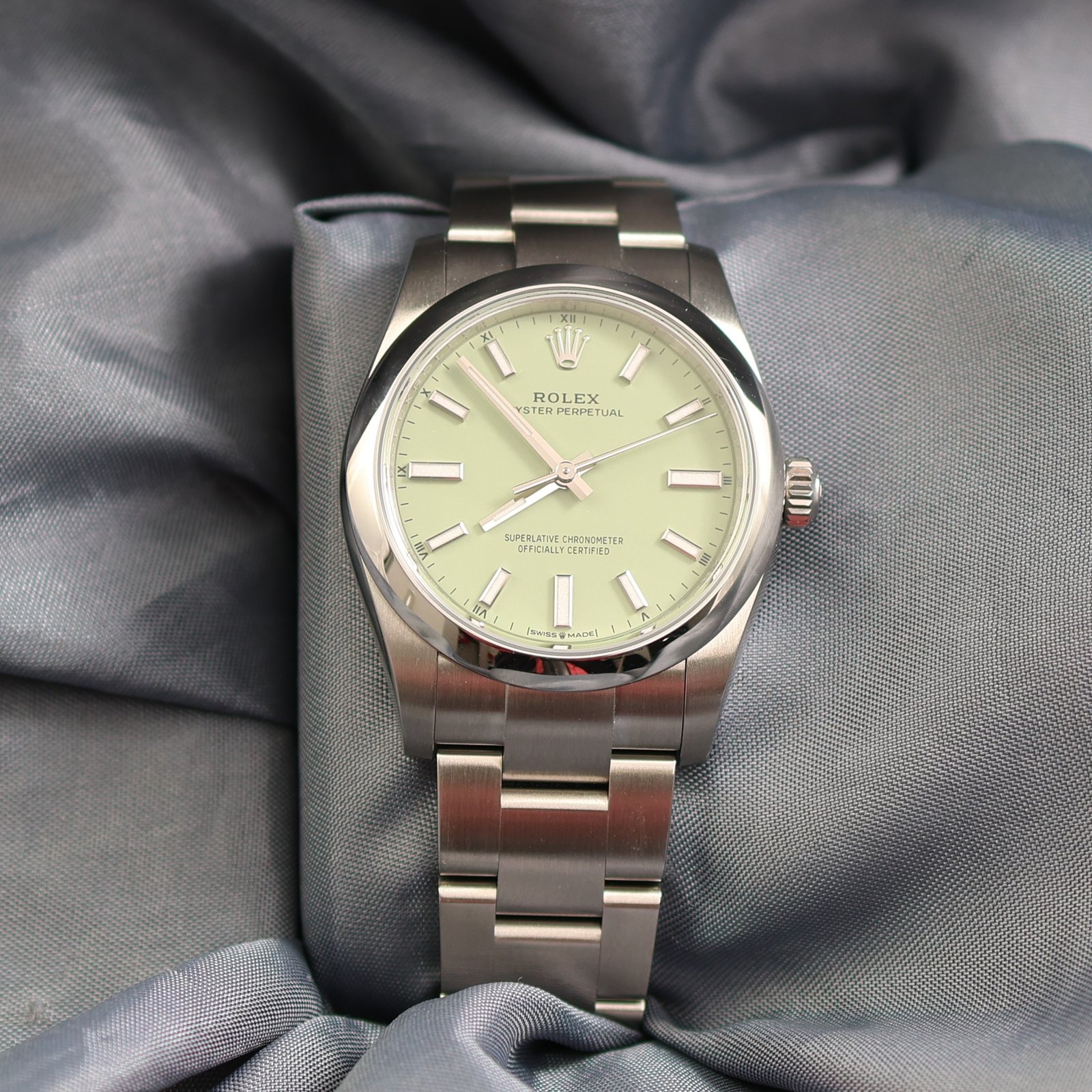 Rolex Oyster Perpetual 34 Pistachio Green Dial – Ref. 124200 (2026)