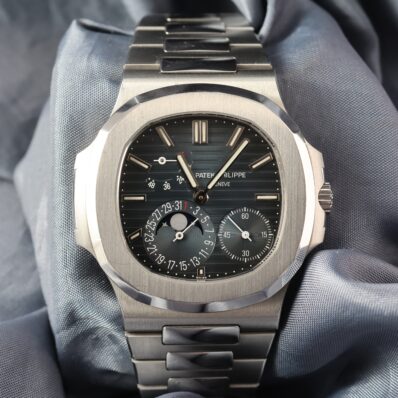 Patek Philippe Nautilus Stainless Steel 5712/1A (2013)