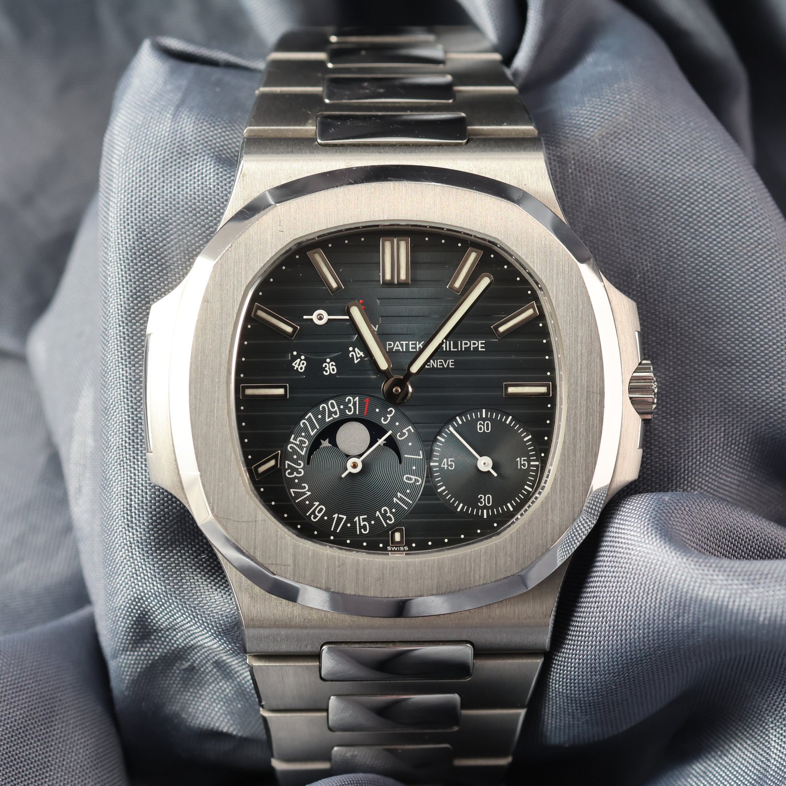 Patek Philippe Nautilus Stainless Steel 5712/1A (2013)