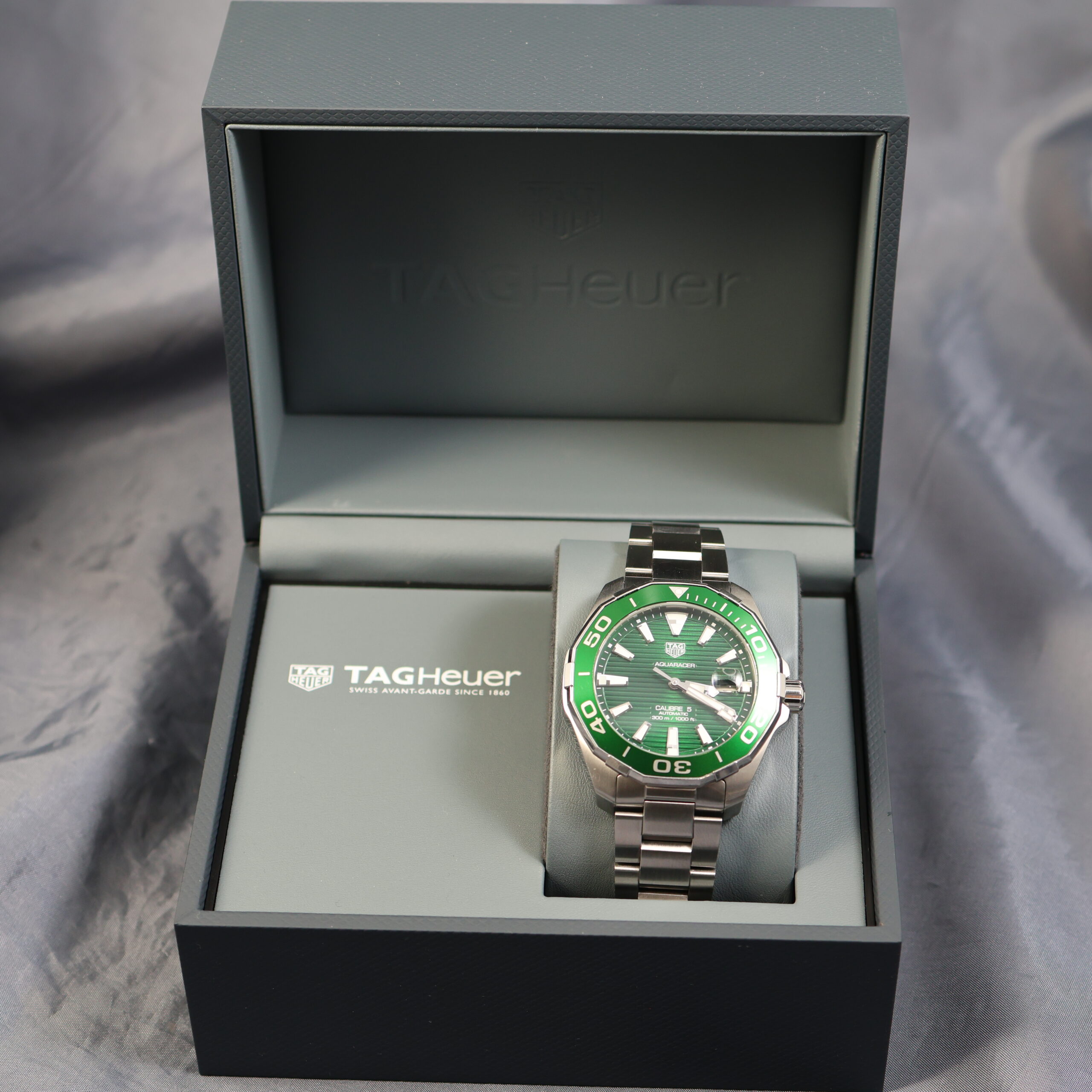 TAG Heuer Aquaracer Calibre 5 43mm Green Dial – Ref. WAY201S.BA0927 (2020)