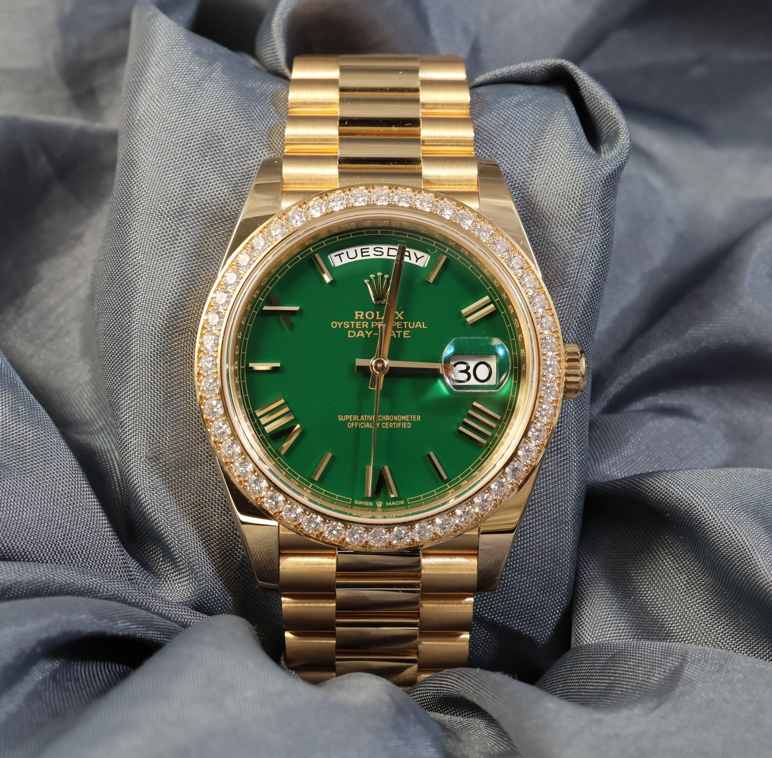 Rolex Day-Date 40 “Money Green” Roman Dial Diamond Bezel President – Ref. 228348RBR (2026)