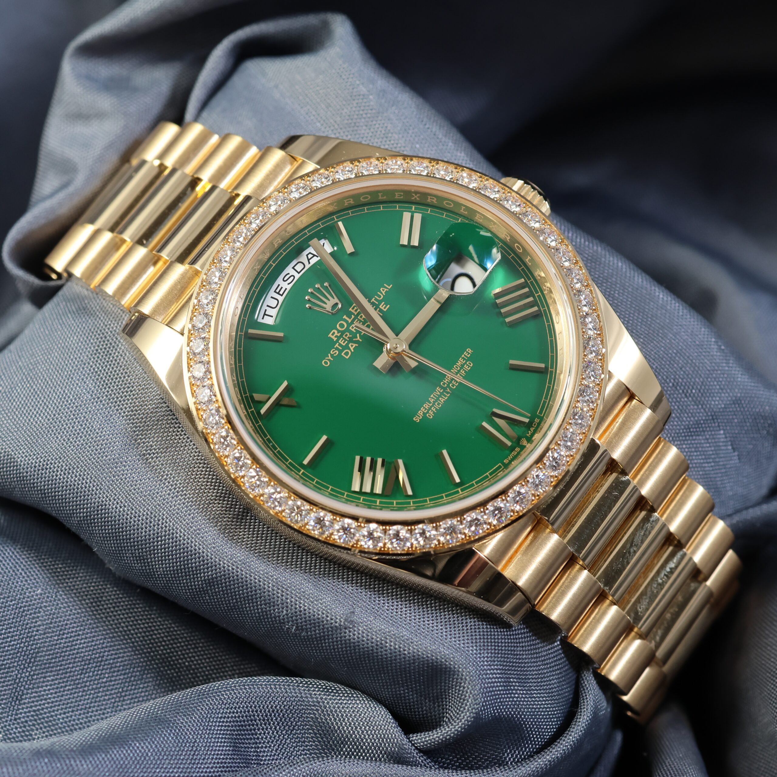 Rolex Day-Date 40 “Money Green” Roman Dial Diamond Bezel President – Ref. 228348RBR (2026)